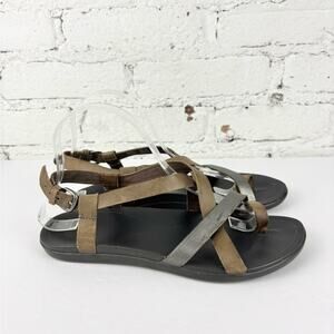 OluKai Upena Sandals 8